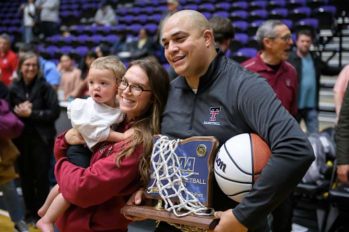 2023-3-11-Tualatin-WestLinn-Championship-Postgame-0656-NR-clear